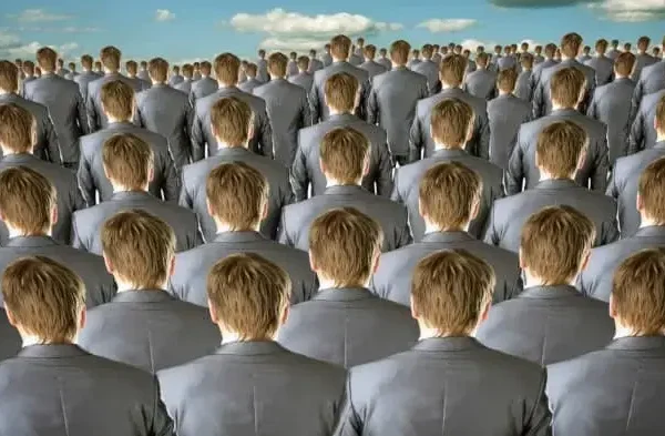 Стадное чувство - концепция Андрея Булатова