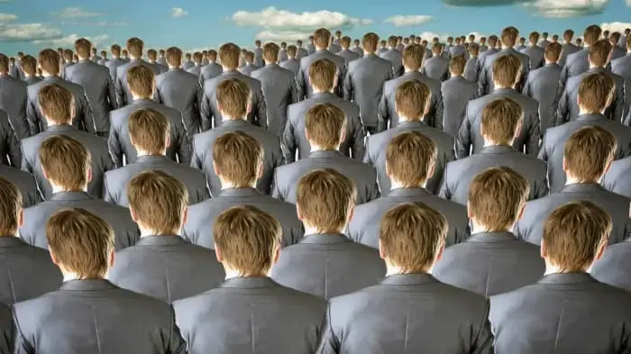 Стадное чувство - концепция Андрея Булатова