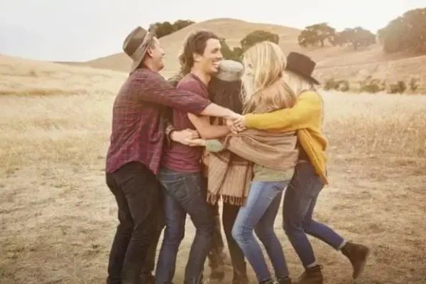 Давайте любить друг друга - концепция Андрея Булатова