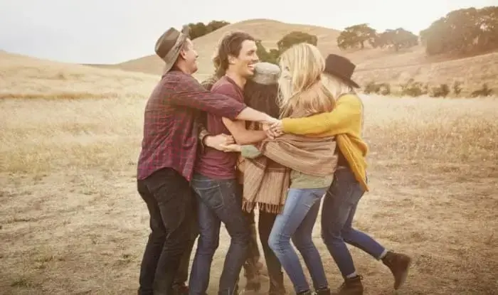 Давайте любить друг друга - концепция Андрея Булатова