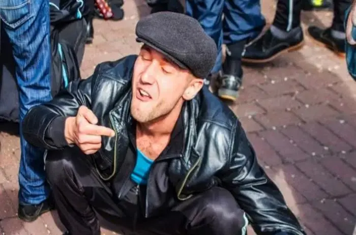 Бить или не бить хамов? Концепция Андрея Булатова.