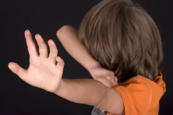 Жестокое обращение с детьми - концепция Андрея Булатова