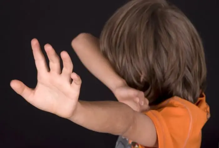 Жестокое обращение с детьми - концепция Андрея Булатова