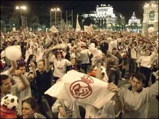 Причины народного ликования - - концепция Андрея Булатова