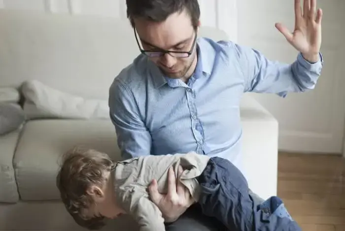 Можно ли бить детей?