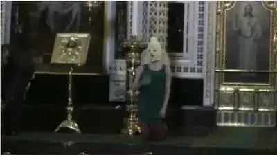 Pussy Riot – осквернение панк-молебеном Храма Христа Спасителя Pussy Riot - осквернение панк-молебеном Храма Христа Спасителя