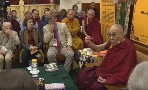 Таблетка сострадания и искусственный интеллект Далай-ламы - концепция Андрея Булатова