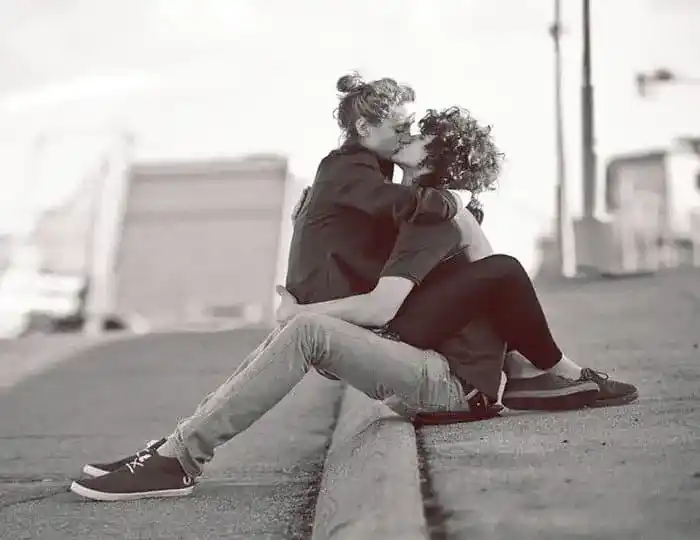 Любовь в общественных местах, новости из Мексики