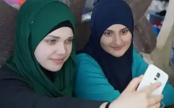 Прилежный внешний вид школьницы